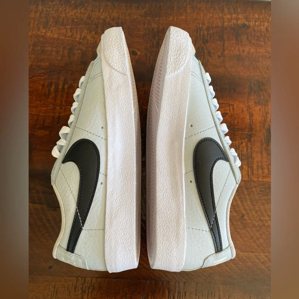 NIKE BLAZER CASUAL/SKATE SHOES KIDS/YOUTH SIZE 3.5 BLUE GRAY